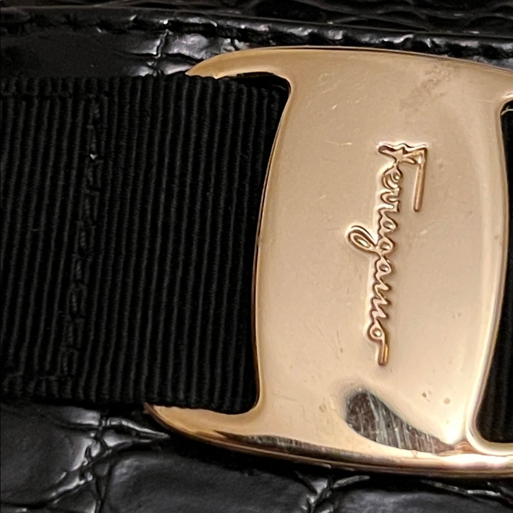 Salvatore Ferragamo Black Croc-Embossed Leather Crossbody with Gold Vara Buckle - Picture 2 of 13